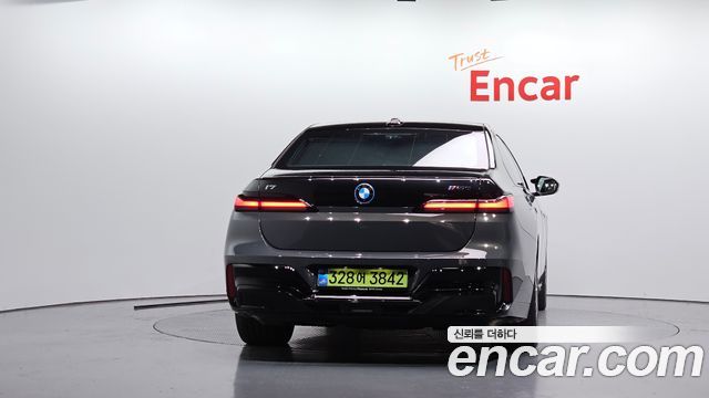 BMW i7 2025 — photo 4