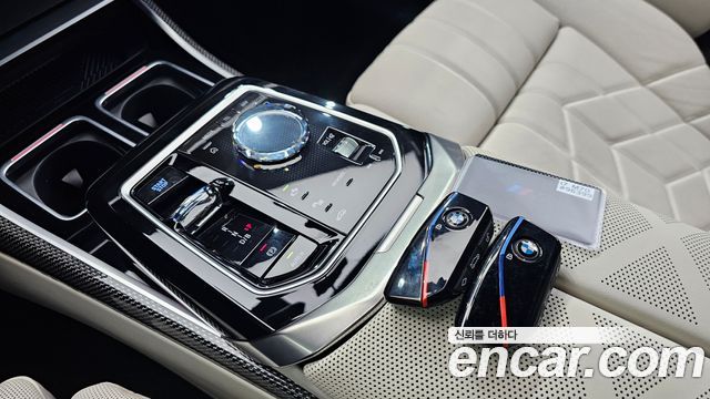 BMW i7 2025 — photo 12