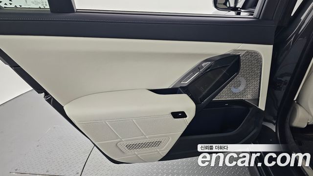 BMW i7 2025 — photo 15