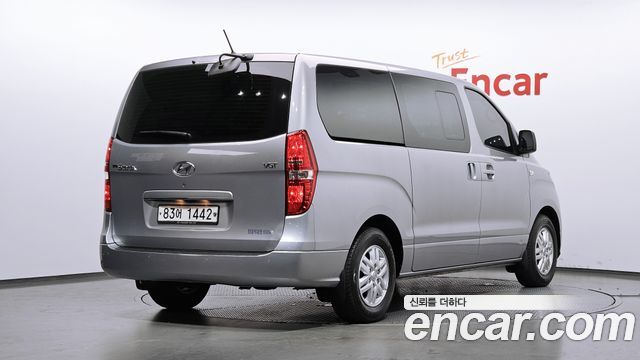 Hyundai Starex 2019 — photo 2