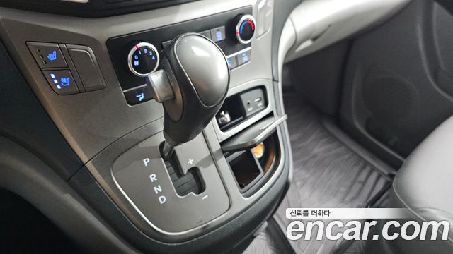 Hyundai Starex 2019 — photo 9