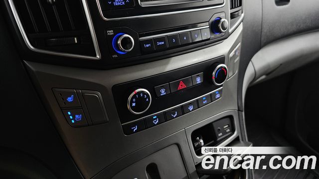 Hyundai Starex 2019 — photo 15