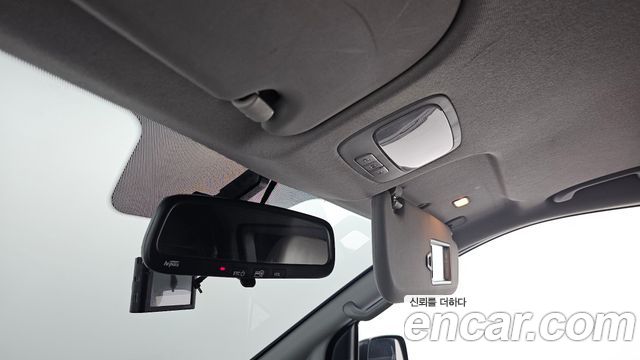 Hyundai Starex 2019 — photo 17