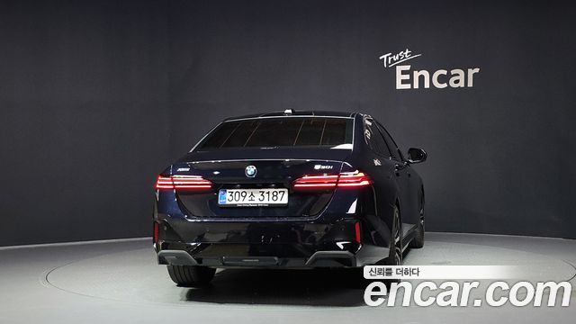 BMW 5-Series 2026 — photo 4