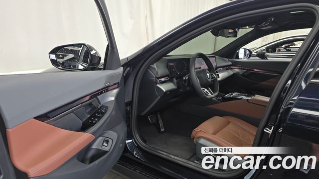 BMW 5-Series 2026 — photo 13