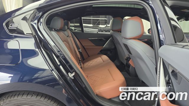 BMW 5-Series 2026 — photo 17