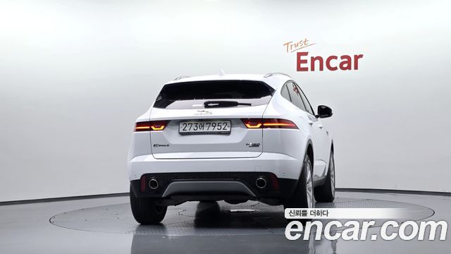 Jaguar E-PACE 2019 — photo 4