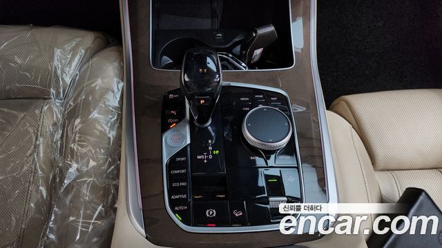 BMW X5 2019 — photo 12
