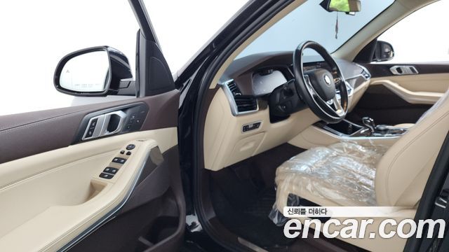 BMW X5 2019 — photo 13