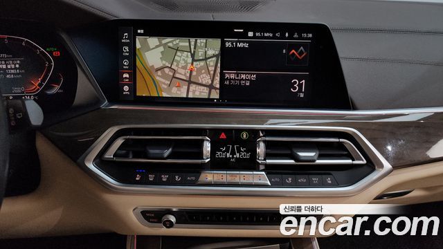 BMW X5 2019 — photo 18