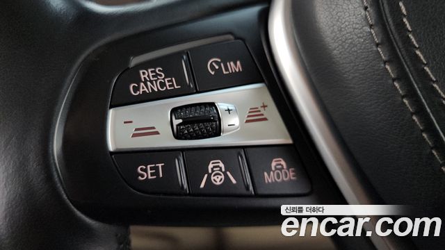 BMW X5 2019 — photo 23