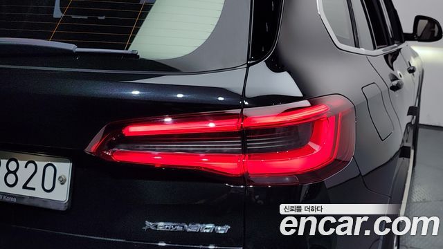 BMW X5 2019 — photo 9