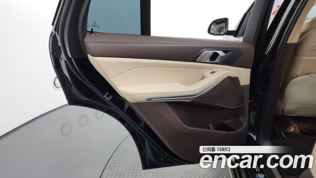 BMW X5 2019 — photo 15