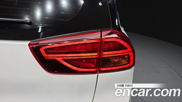 Kia Niro 2024 — photo 9