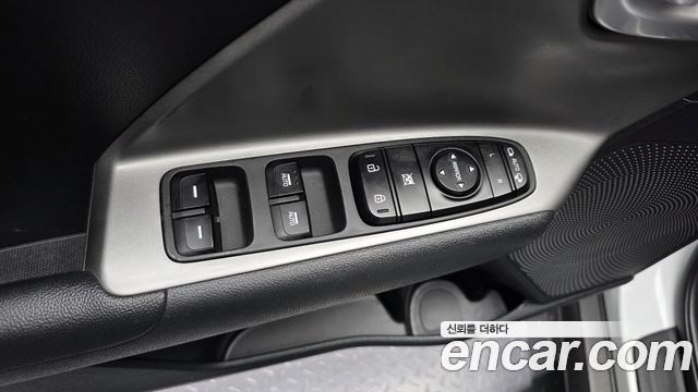 Kia Niro 2024 — photo 28