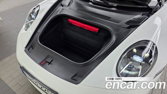 Porsche 911 2024 — photo 6