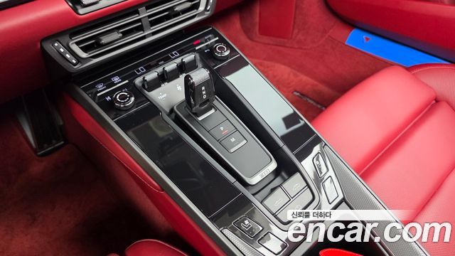 Porsche 911 2024 — photo 12