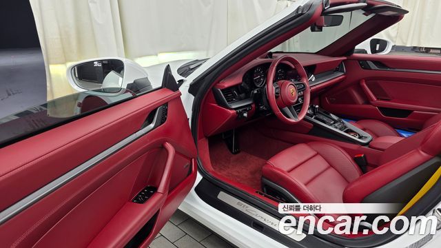 Porsche 911 2024 — photo 13