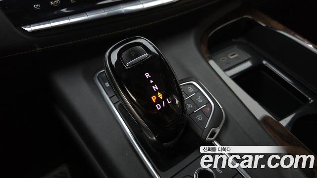 Cadillac Escalade 2021 — photo 12