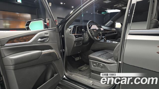 Cadillac Escalade 2021 — photo 13