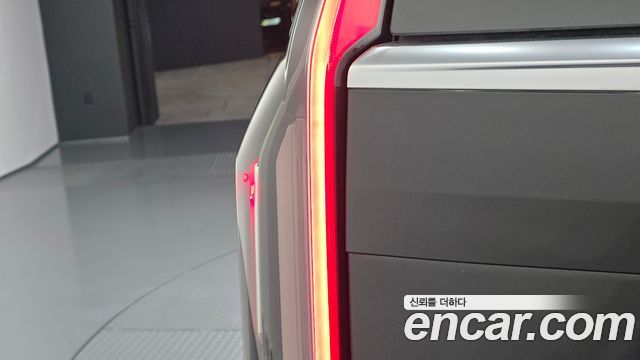 Cadillac Escalade 2021 — photo 9