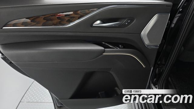 Cadillac Escalade 2021 — photo 15