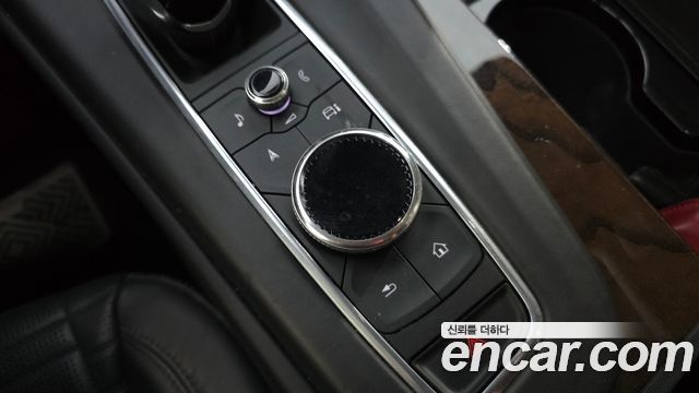 Cadillac Escalade 2021 — photo 27
