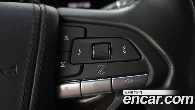 Cadillac Escalade 2021 — photo 31