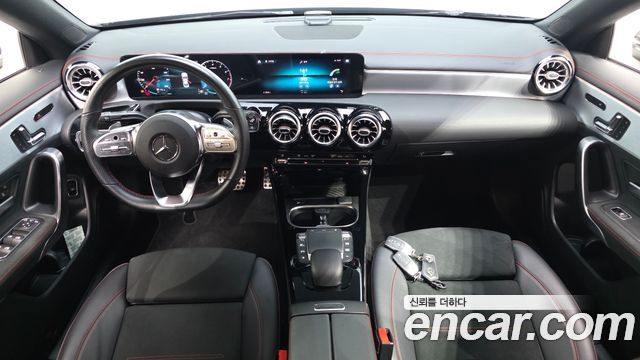 Mercedes-Benz CLA-Class 2021 — photo 10