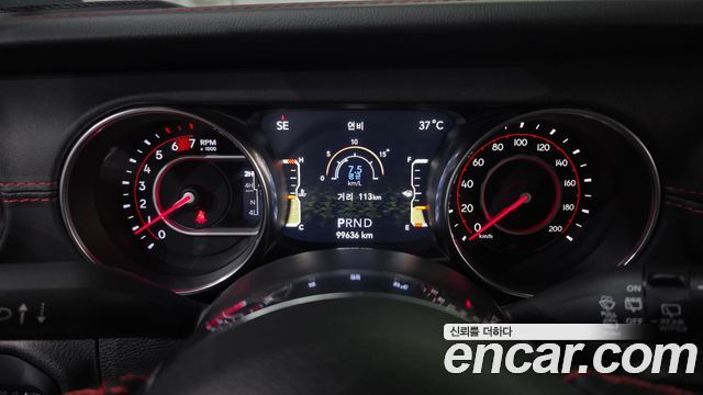 Jeep Wrangler 2020 — photo 11