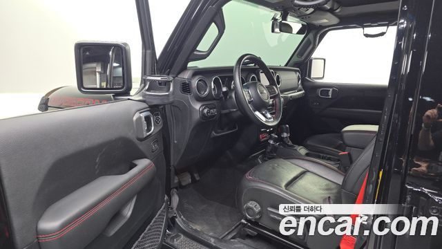 Jeep Wrangler 2020 — photo 13