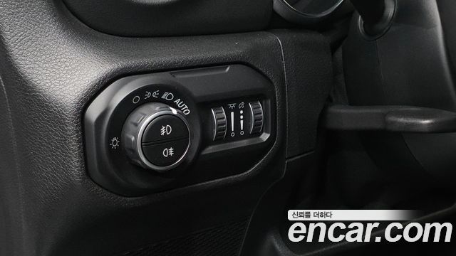 Jeep Wrangler 2020 — photo 29