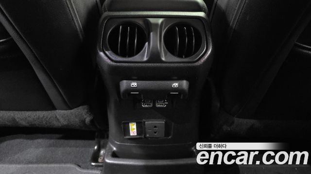Jeep Wrangler 2018 — photo 27
