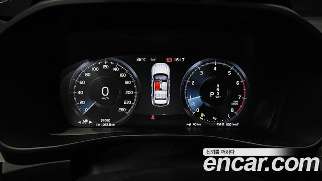 Volvo XC40 2019 — photo 11