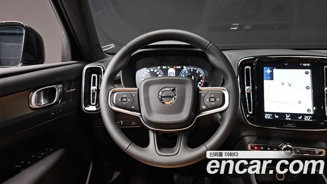 Volvo XC40 2019 — photo 18