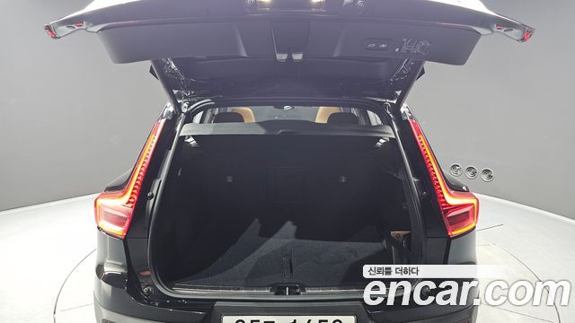 Volvo XC40 2019 — photo 26
