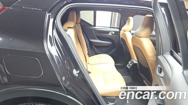 Volvo XC40 2019 — photo 16