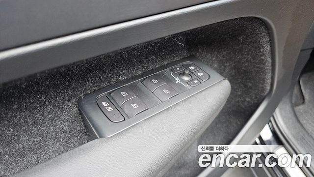 Volvo XC40 2019 — photo 30