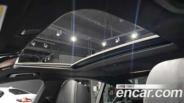 BMW 5-Series 2018 — photo 26