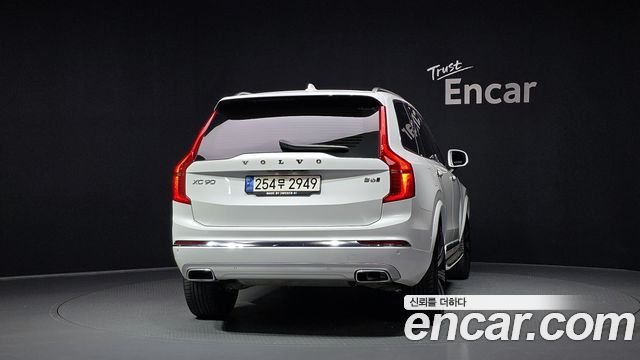 Volvo XC90 2021 — photo 4