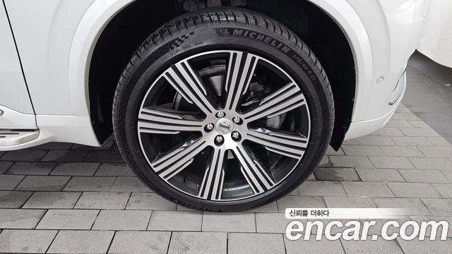 Volvo XC90 2021 — photo 7