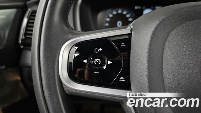 Volvo XC90 2021 — photo 28