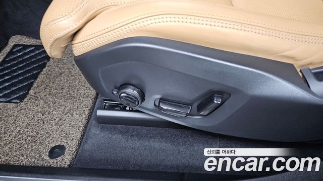 Volvo XC90 2021 — photo 31