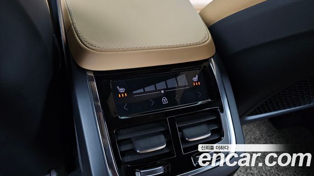 Volvo XC90 2021 — photo 33
