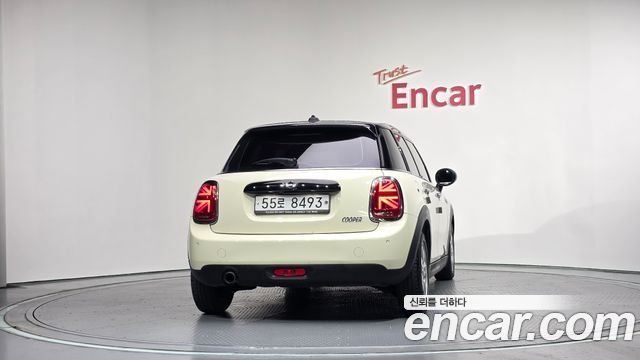 Mini Cooper 2019 — photo 4