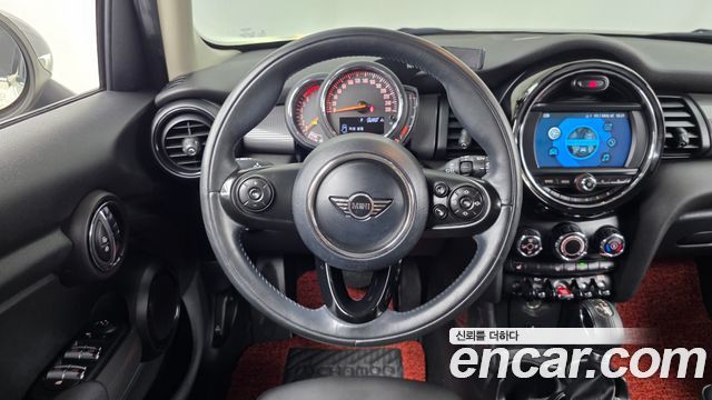 Mini Cooper 2019 — photo 19