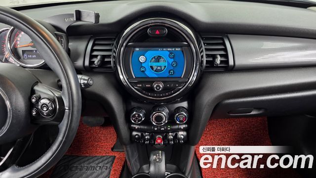 Mini Cooper 2019 — photo 20