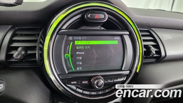 Mini Cooper 2019 — photo 22