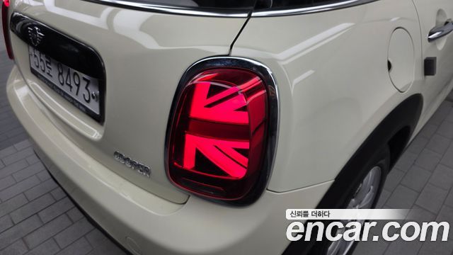 Mini Cooper 2019 — photo 9