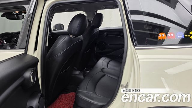 Mini Cooper 2019 — photo 16